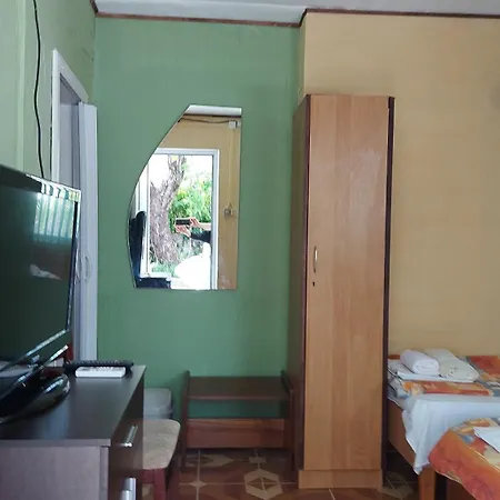 بيت ضيافة радеви *